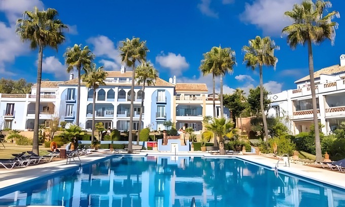 Bahia de Casares Apartamento | Apartment 'La Perla De La Bahía, Espectacular' with Sea View, Wi-Fi and Air Conditioning