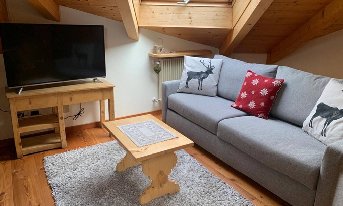 Daiano Apartamento | Apartamento 'La Rocca' con vistas a la montaña y Wi-Fi
