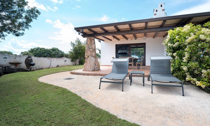 Orosei Apartamento | Apartamento 'La Vela B' con vistas al mar, Wi-Fi y aire acondicionado