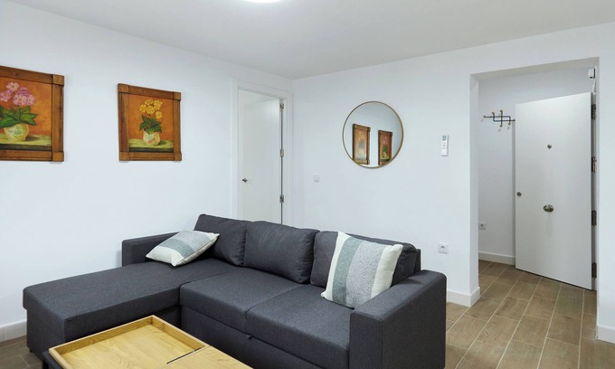 Andújar Apartamento | Apartamento 'La Victoria C' con balcón, Wi-Fi y aire acondicionado