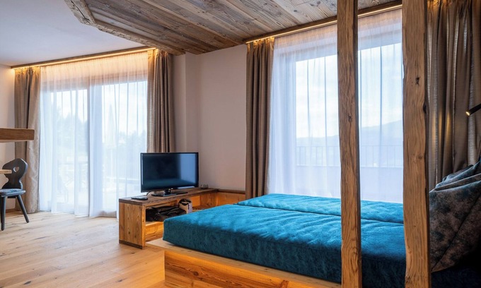 Castelrotto Apartamento | Apartamento Ladinser Hof Sternenhimmel con vistas a la montaña y terraza privada