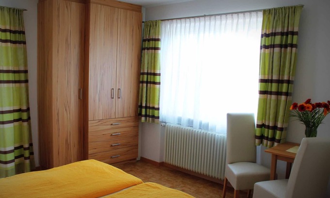 Tiefgraben Apartamento | Apartamento con vistas al lago. 1 Stock - Pension Winter Am Irrsee 4 Edelweiss