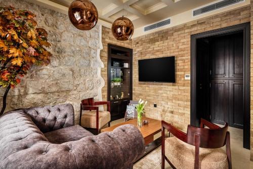 Skaljari Apartamento | Apartment Lav in the City Centre