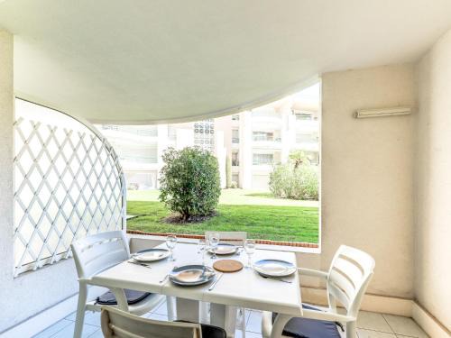 Frejus Port Apartamento | Apartment Le Cesarée-4 by Interhome