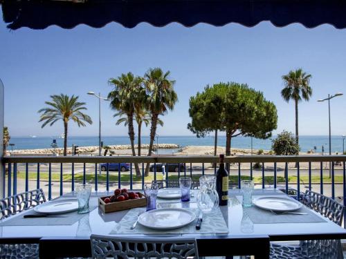 Cros-de-Cagnes Apartamento | Apartment le grand large-1 by Interhome