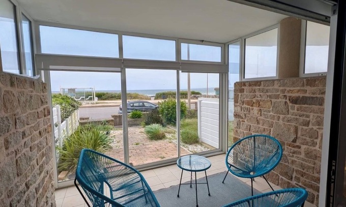 Le Fort Bloque Apartamento | Apartamento 'Le Nid De Keragan' con vistas al mar, terraza privada y Wi-Fi
