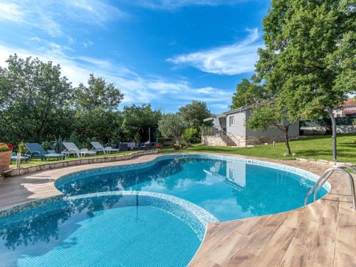 Jezenj Apartamento | Apartment Lea-1 by Interhome