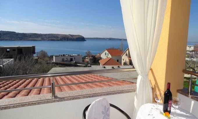 Rtina Apartamento | Apartment Lemi - three bedroom apartment with a sea view