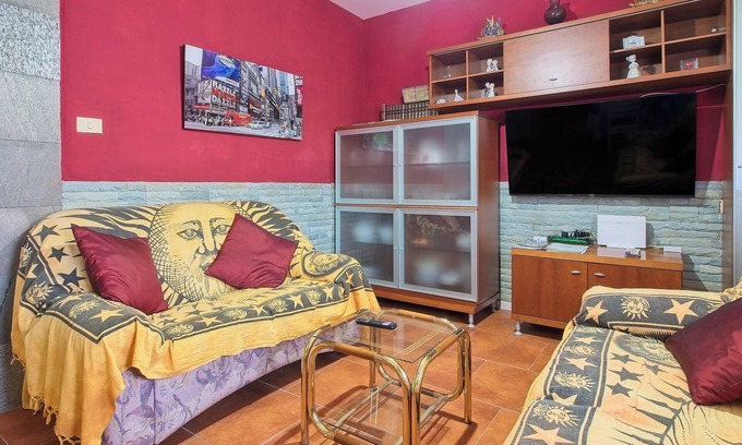 Carballeda de Valdeorras Apartamento | Apartamento 'Leopoldo I' con vistas a la montaña, piscina exterior y Wi-Fi