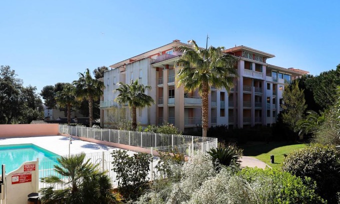 Saint-Aygulf Apartamento | Apartment Les Calanques du Parc-2 by Interhome