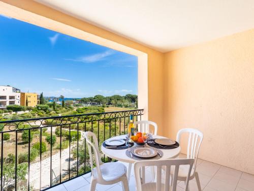 Port Cogolin Apartamento | Apartment Les Marines-1 by Interhome