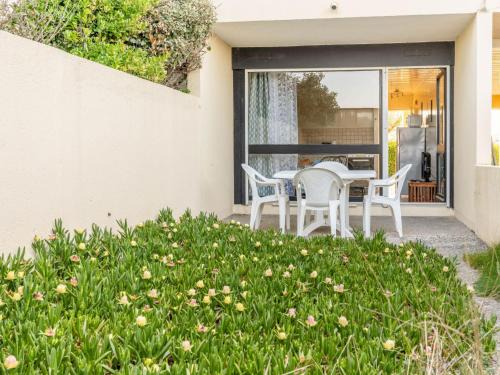 Lacanau-Ocean Apartamento | Apartment Les Océanides-4 by Interhome