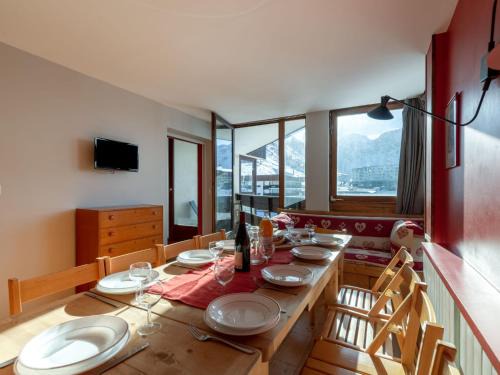 Le Lavachet Apartamento | Apartment Les Roches Rouges - Lavachet by Interhome