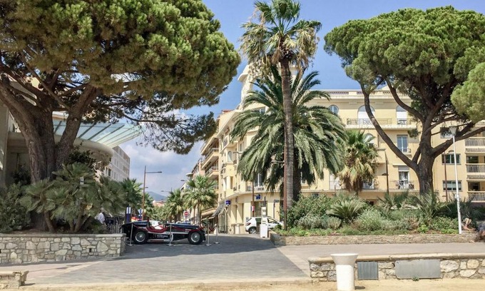 Sainte-Maxime City Centre Apartamento | Apartment Les Sirènes by Interhome