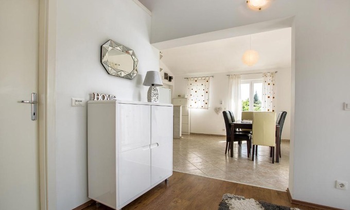 Stobrec Apartamento | Apartment Lidija