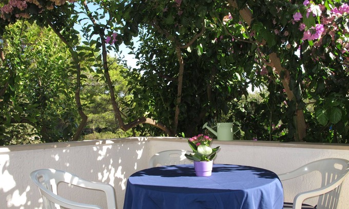 Mirce Apartamento | Apartamento Lila by Interhome