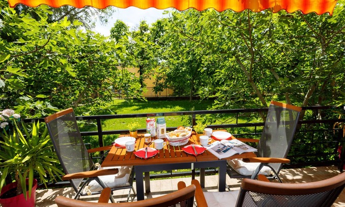 Balatonfured Apartamento | Apartamento Lily by Interhome