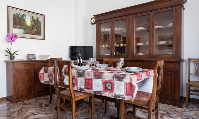 Parma Apartamento | A stone's throw from the Hospital Apartment x6