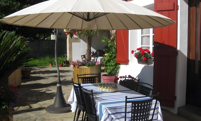 Sare Apartamento | Apartment 'Location Saisonnière' with Private Terrace, Shared Garden and Wi-Fi