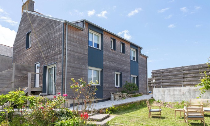 Plomeur Apartamento | Apartamento 'Loft Avec Jardin 5min De La Torche' con jardín privado y Wi-Fi