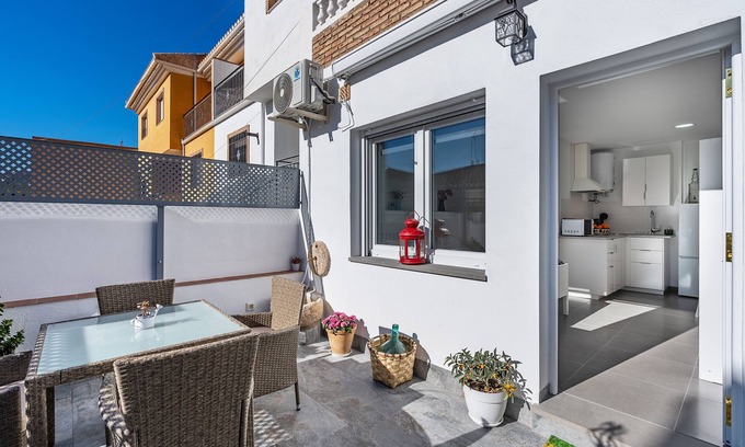 Melegis Apartamento | Apartamento 'Loft A'ca La Puri En Melegís' con terraza privada, Wi-Fi y aire acondicionado