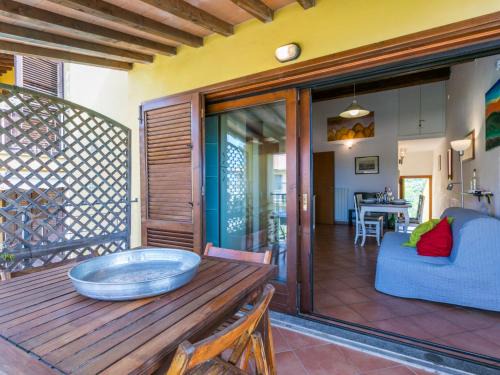 Guardistallo Apartamento | Apartment Loma by Interhome