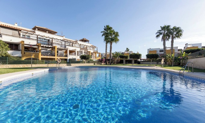 Vera Apartamento | Apartamento 'Lomas De Mar 3' con vistas a la montaña, Wi-Fi y aire acondicionado