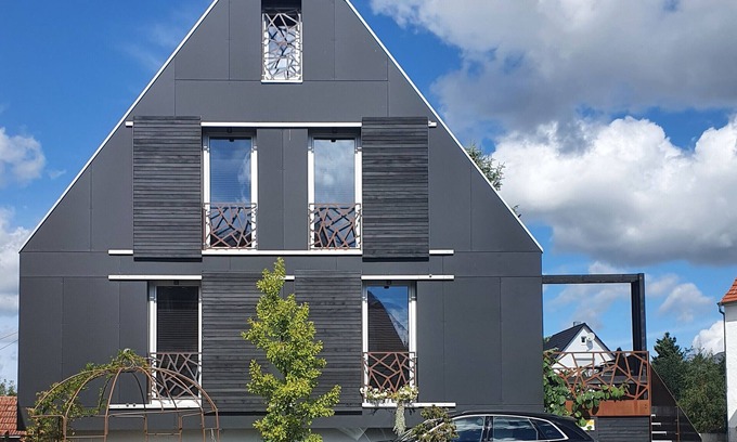 Bitz Casa | Apartment 'Lotte' with Private Terrace, Private Garden and Wi-Fi