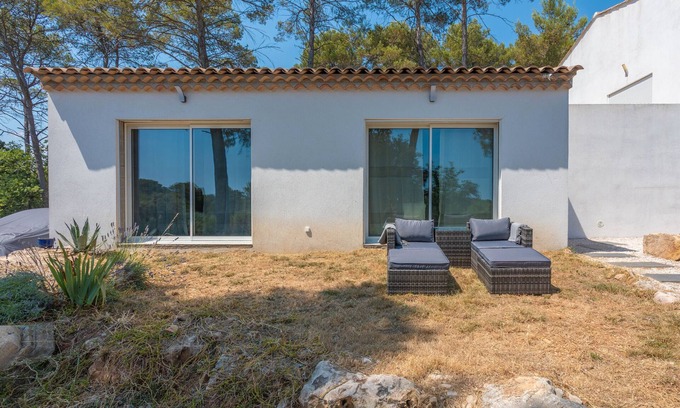 Les Arcs-sur-Argens Apartamento | Apartamento 'Lou Paradou' con jardín compartido, Wi-Fi y aire acondicionado