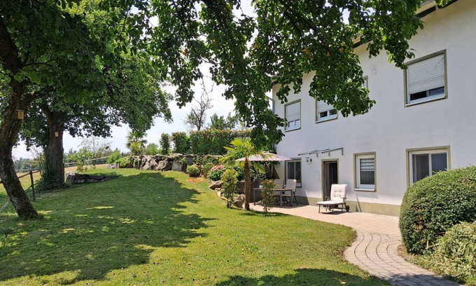 Sigmarszell Apartamento | Apartamento 'Lounge' con vistas a la montaña, terraza privada y Wi-Fi