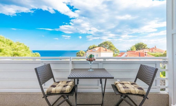 Montovjerna Apartamento | Apartment Luce Royal