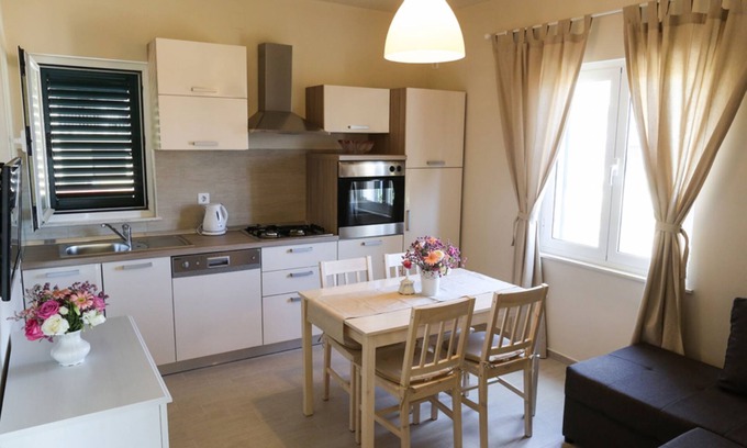 Cavtat Villa | Apartamento Lucy Sleeps 4 (2 habitaciones); calle Djura Basariceka 11, CAVTAT 20210