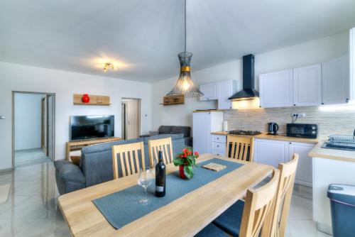 Senj Apartamento | Apartment Luka