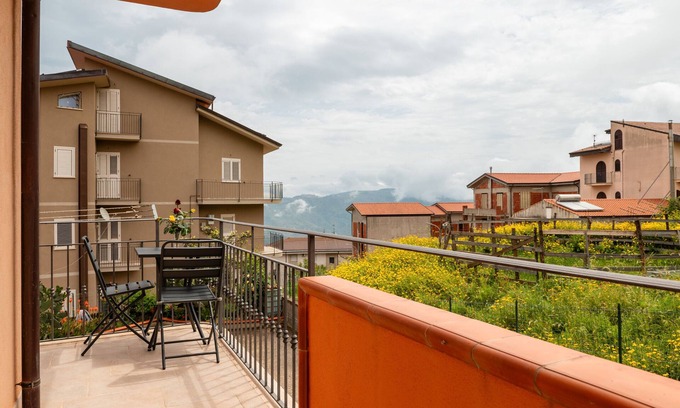 Tusa Apartamento | Apartamento 'Luna Calante' con vistas al mar, Wi-Fi y aire acondicionado