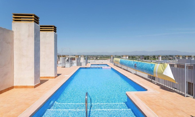 Almoradí Apartamento | Apartamento 'Luz De Almoradí' con Vistas a la Montaña, Piscina Compartida y Aire Acondicionado