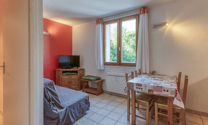 Le Bourg-d'Oisans Apartamento | Apartamento 'Lynx' con vistas a la montaña, jardín compartido y Wi-Fi