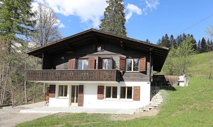 Lenk Apartamento | Apartamento Möösli by Interhome