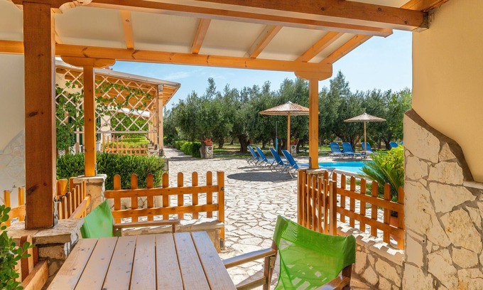 Paralio Astros Apartamento | Casa de campo 'Maisonette con Patio Privado 4' con vistas a la montaña, Wi-Fi y aire acondicionado