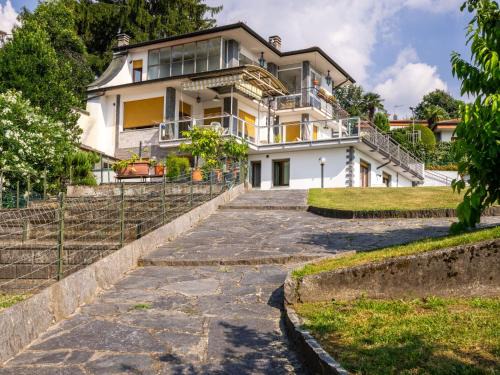 Porto Valtravaglia Apartamento | Apartment Malpensata by Interhome