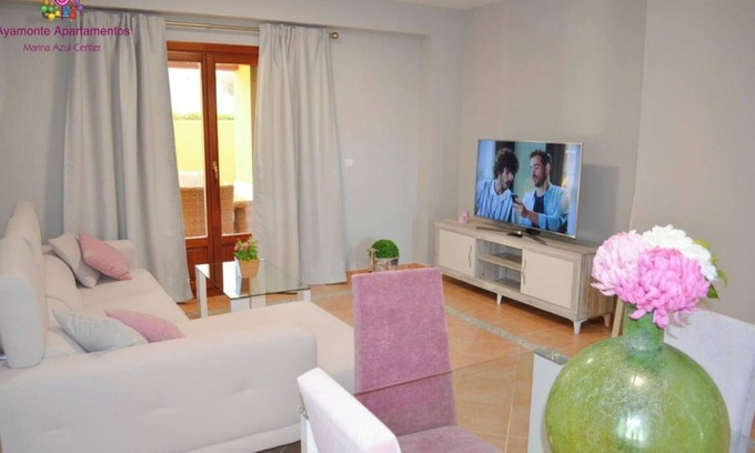 Costa Esuri Apartamento | Apartamento "Marina Azul Golf" con piscina compartida y Wi-Fi