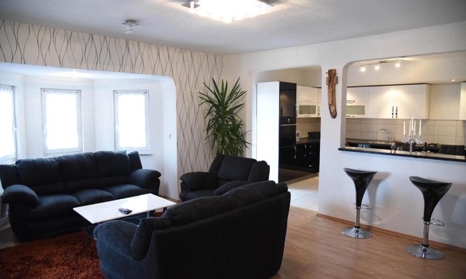 Canton 10 Apartamento | Apartment Mario