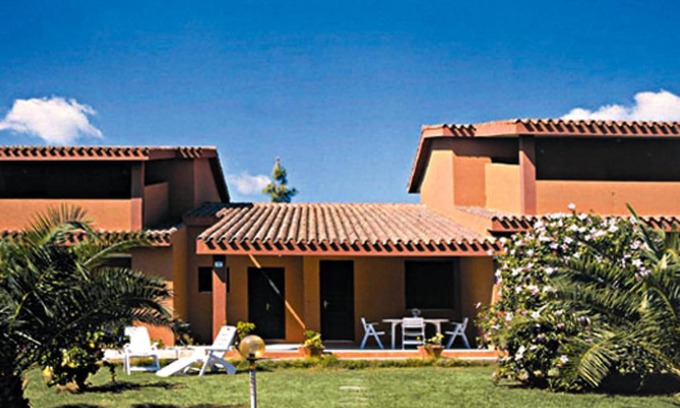 Costa Rei Apartamento | Apartment Marrone-1 by Interhome