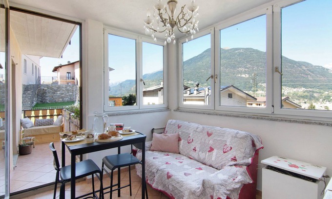 Valtellina Apartamento | Apartamento 'Mary House 3' con vistas a la montaña, balcón y Wi-Fi
