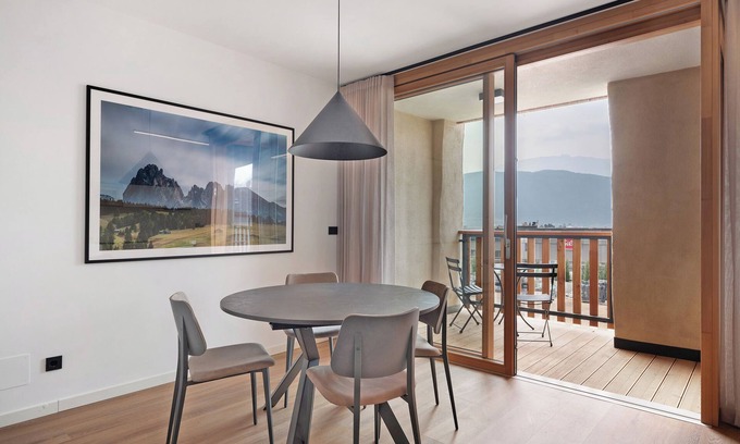 Laives Apartamento | Apartamento 'Maso Renner 7' con vistas a la montaña, Wi-Fi y aire acondicionado