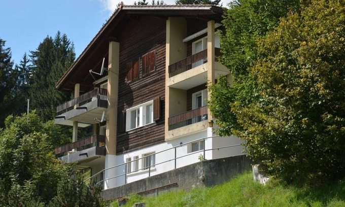 Saanenmoeser Apartamento | Apartamento Media by Interhome
