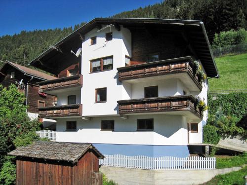 Kappl Apartamento | Apartment Miramonte-4 by Interhome