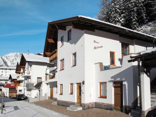 Spiss Apartamento | Apartment Miriam by Interhome