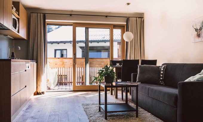 Au Apartamento | Apartamento Mittagsfluh - Alpenrose - Hotel - Apartamentos