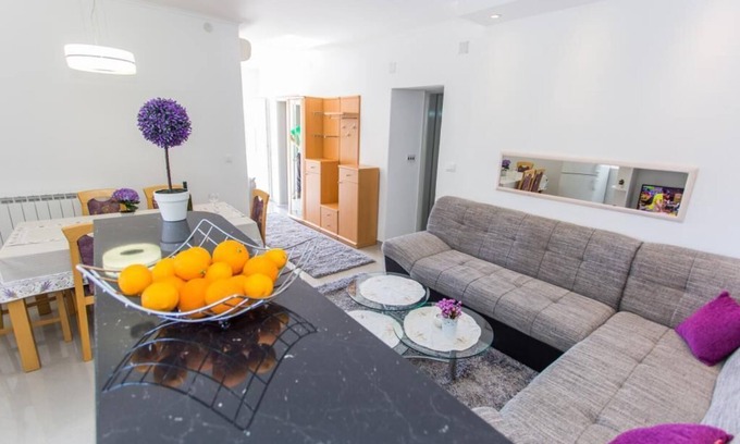 Kobas Apartamento | Apartment Mojaš - Apartamento de dos habitaciones con terraza