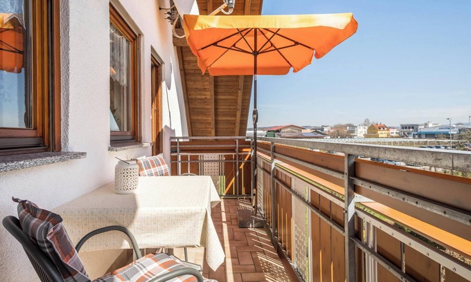 Langenargen Apartamento | Apartamento "Monninger" cerca del lago de Constanza con Wi-Fi, balcón y jardín